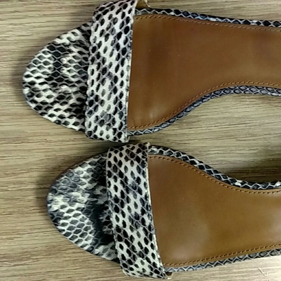 Tory Burch Savannah snakeskin wage sandal - Picture 3 of 8